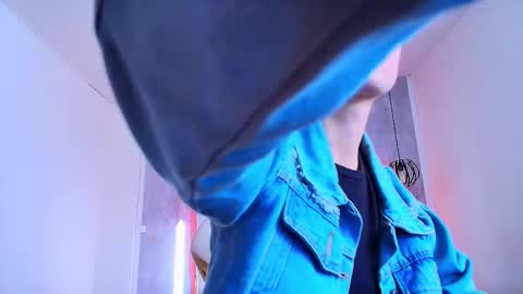   online show from 23, 10, 2025