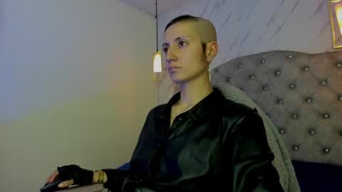   online show from 12, 4, 2026