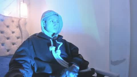   online show from 22, 4, 2026