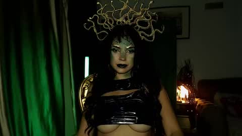 Snapshot of fiercehuntress chatting on 21, 10, 2025 Goddess Katerina online show from 21, 10, 2025