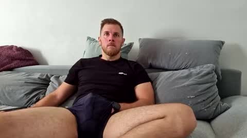 Snapshot of fikol123 chatting on 26, 9, 2025 fiolkamil online show from 26, 9, 2025