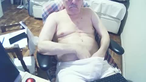 Snapshot of filhober chatting on 8, 12, 2024 filhober online show from 8, 12, 2024