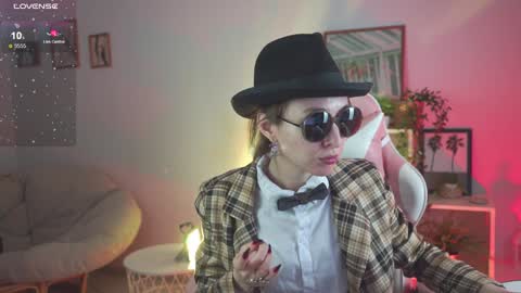 Snapshot of filipinaadams chatting on 4, 12, 2024 cap and Lana  online show from 4, 12, 2024