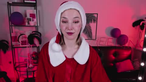 Snapshot of filipinaadams chatting on 25, 12, 2024 cap and Lana  online show from 25, 12, 2024