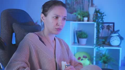 Snapshot of filipinaadams chatting on 10, 1, 2025 cap and Lana  online show from 10, 1, 2025