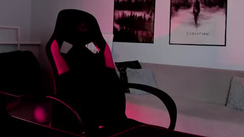 Snapshot of filipinaadams chatting on 30, 1, 2025 cap and Lana  online show from 30, 1, 2025