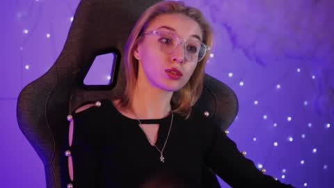 Snapshot of filipinaadams chatting on 27, 2, 2025 cap and Lana  online show from 27, 2, 2025