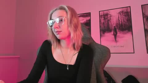 Snapshot of filipinaadams chatting on 2, 3, 2025 cap and Lana  online show from 2, 3, 2025