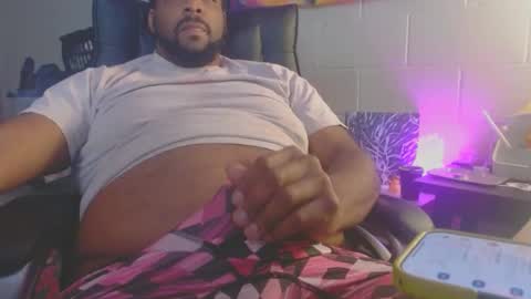 Snapshot of filisdude chatting on 4, 10, 2025 frank online show from 4, 10, 2025