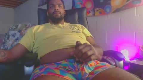 Snapshot of filisdude chatting on 15, 11, 2025 frank online show from 15, 11, 2025