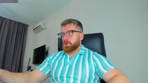 FindomGuyXXX online show from 24, 3, 2026