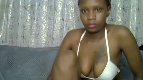 Snapshot of fine_queen12 chatting on 15, 4, 2026 fine_queen12 online show from 15, 4, 2026