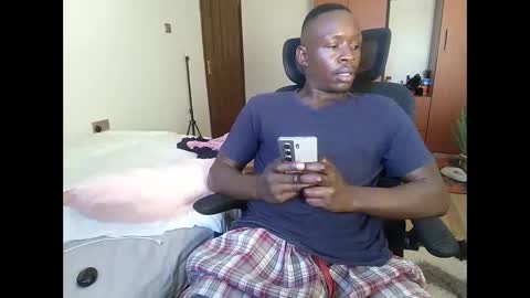 Snapshot of fineebony chatting on 8, 5, 2026 HOT AND SWEET online show from 8, 5, 2026