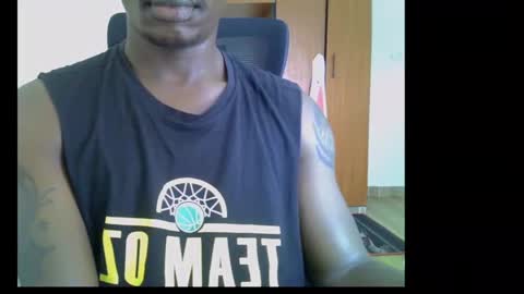 Snapshot of fineebony chatting on 13, 5, 2026 HOT AND SWEET online show from 13, 5, 2026