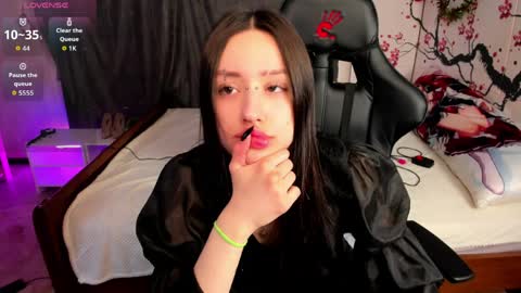 Hey I am Diana   HELP ME TO RICH 100 THUMBS UP online show from 29, 3, 2026