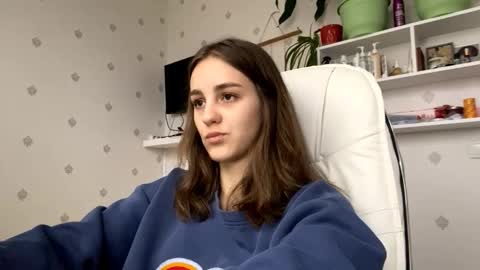 Keite wanna play  Meow online show from 21, 11, 2025