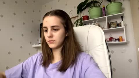 Keite wanna play  Meow online show from 2, 12, 2025