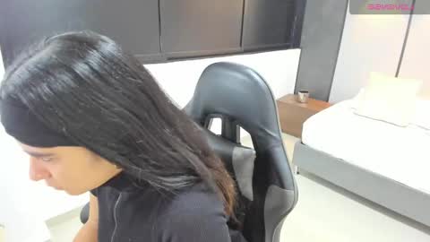 Snapshot of fiorella18_ chatting on 22, 10, 2025 F I O R E L L A online show from 22, 10, 2025