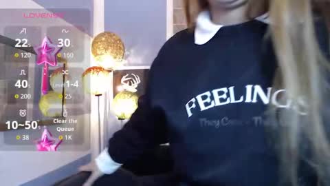 Snapshot of fiorellaa_delsd chatting on 21, 10, 2025 Fiorellaa online show from 21, 10, 2025