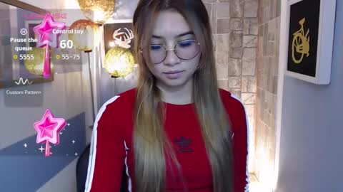 Snapshot of fiorellaa_delsd chatting on 23, 10, 2025 Fiorellaa online show from 23, 10, 2025