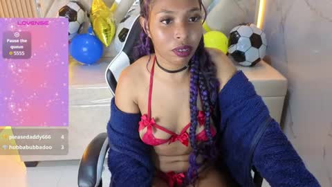 Snapshot of fioret_tx chatting on 7, 7, 2026 Online 800 to 1400 online show from 7, 7, 2026