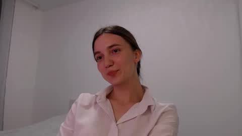 Snapshot of fireflies_fly_ chatting on 1, 10, 2025 fireflies_fly_ online show from 1, 10, 2025