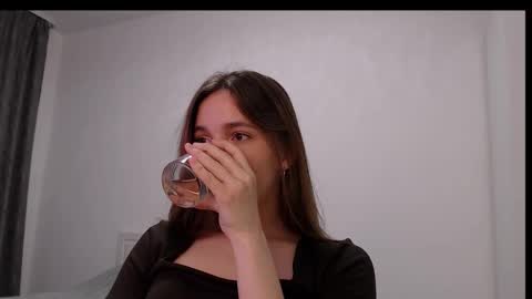 fireflies_fly_ online show from 11, 11, 2025