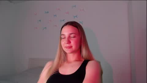 fireflies_fly_ online show from 7, 7, 2026