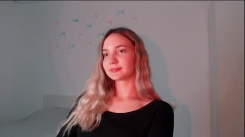 fireflies_fly_ online show from 20, 7, 2026