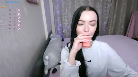 ALICESTEVEVECTOR pvt open  online show from 16, 2, 2025