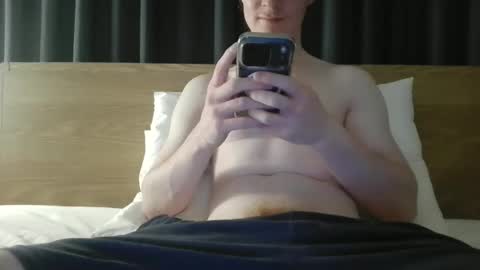 Snapshot of fitginger2005 chatting on 12, 11, 2025 FitGinger2005 online show from 12, 11, 2025