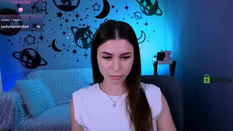 Snapshot of flora_ri chatting on 3, 6, 2026 just ask me online show from 3, 6, 2026
