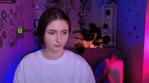 Snapshot of flora_ri chatting on 11, 6, 2026 just ask me online show from 11, 6, 2026
