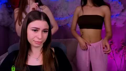 Snapshot of flora_ri chatting on 23, 6, 2026 just ask me online show from 23, 6, 2026