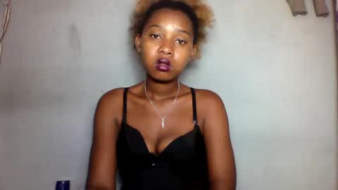 florencia011 online show from 29, 1, 2025