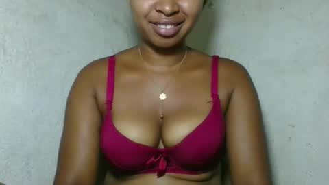 Snapshot of florencia011 chatting on 25, 4, 2026 florencia011 online show from 25, 4, 2026