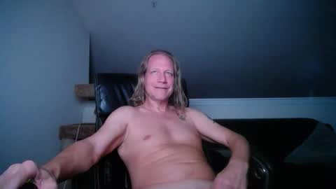 Snapshot of floridacat017 chatting on 14, 12, 2025 Double-D online show from 14, 12, 2025