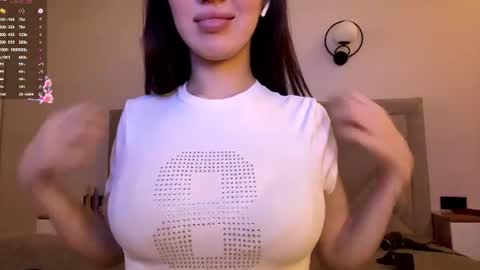 Snapshot of florinebolevice chatting on 2, 7, 2026 Lucy online show from 2, 7, 2026