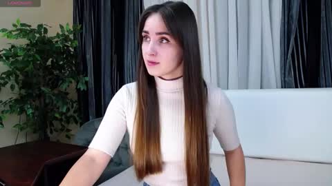 Snapshot of flouvet chatting on 20, 9, 2025 Flouvet online show from 20, 9, 2025