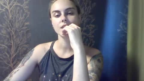 Snapshot of flower_bluee chatting on 17, 7, 2026 Ambika 3 online show from 17, 7, 2026