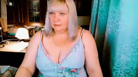 FlowerAhButterf online show from 21, 9, 2025