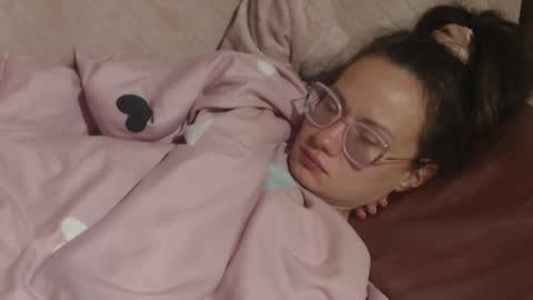 say meow and send tip  online show from 9, 4, 2026