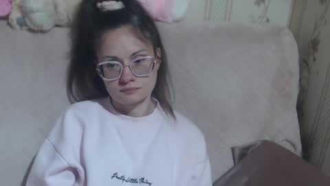 say meow and send tip  online show from 19, 4, 2026