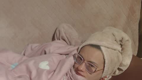 say meow and send tip  online show from 27, 3, 2026