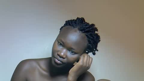 flowerdiva002 online show from 1, 12, 2025