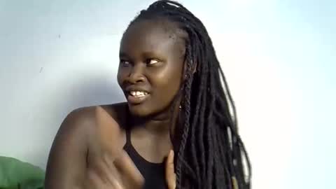 flowerdiva002 online show from 14, 1, 2026