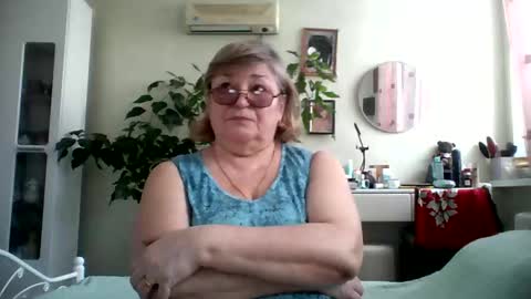 Flowerlower online show from 8, 2, 2025