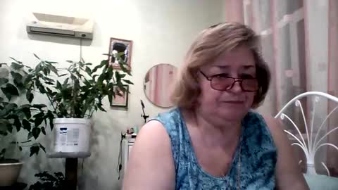 Flowerlower online show from 9, 2, 2025
