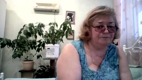 Flowerlower online show from 14, 2, 2025