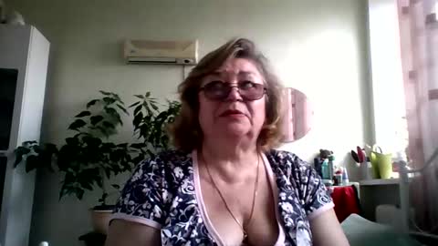 Flowerlower online show from 8, 3, 2025